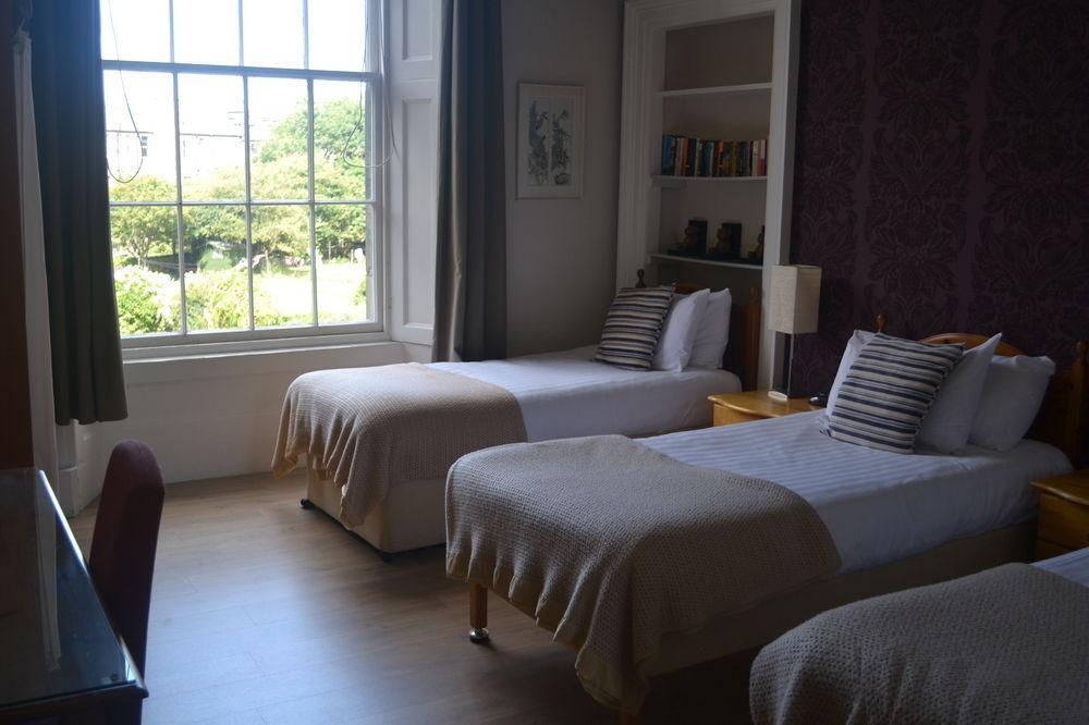 Dene Guest House, New Town เอดินบะระ ภายนอก รูปภาพ