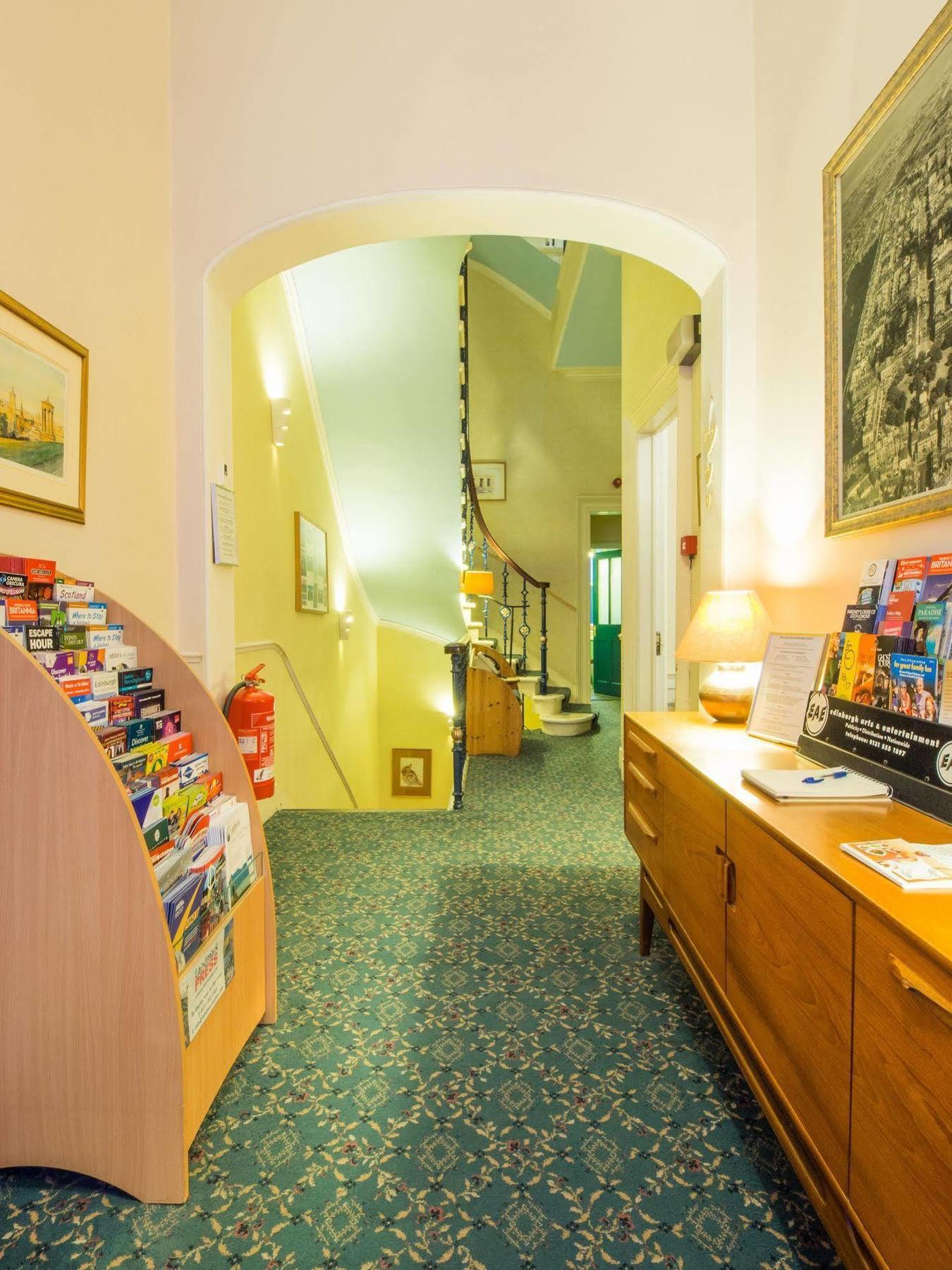 Dene Guest House, New Town เอดินบะระ ภายนอก รูปภาพ
